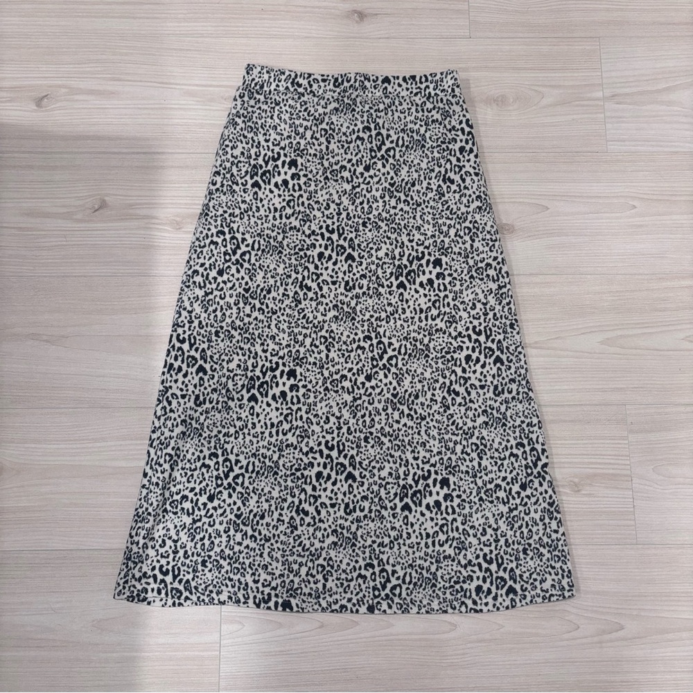 Hem & Thread Leopard Print Midi Skirt Size Small Neutral Animal Print